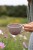 Filiżanka ceramiczna 300 ml szaro-różowa handmade trzymana w dłoni