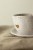 Detal filiżanki ceramicznej stracciatella 300 ml – szkliwo handmade